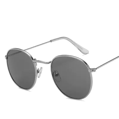Retro Round Metal Sunglasses for Women (Fashion Style)