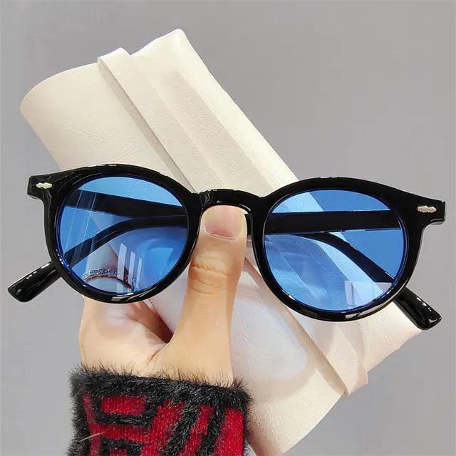 Classic Round Sunglasses for Men and Women (Black/Yellow)