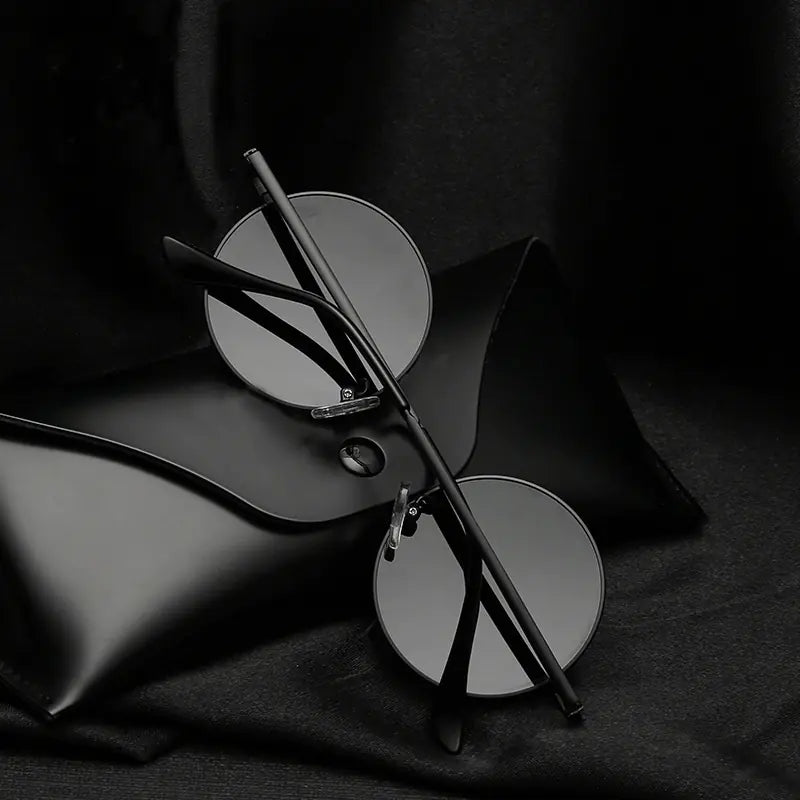 Retro Polarized Round Metal Frame Sunglasses UV400