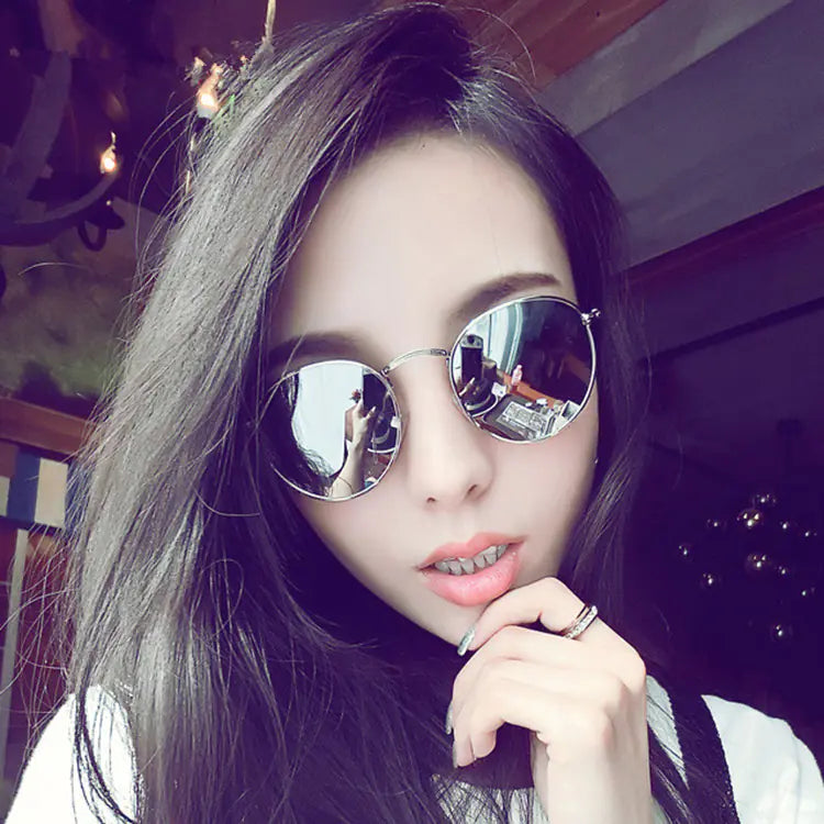 Retro Round Metal Sunglasses for Women (Fashion Style)