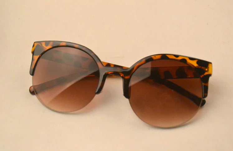 Retro Cat Eye Sunglasses for Women - Outdoor Shades
